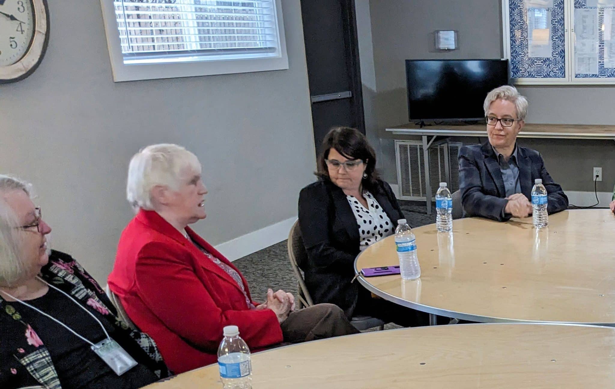 Governor visits ROC Leaders to talk resident ownership ROC USA®